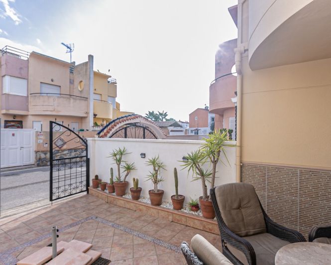 Image No.7-2 Bed Townhouse for sale