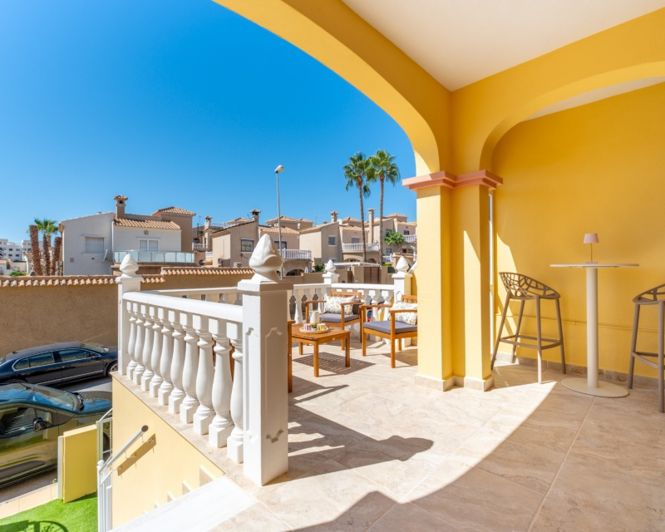 Image No.7-2 Bed Townhouse for sale