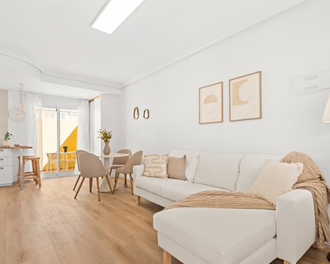 Image No.9-2 Bed Townhouse for sale