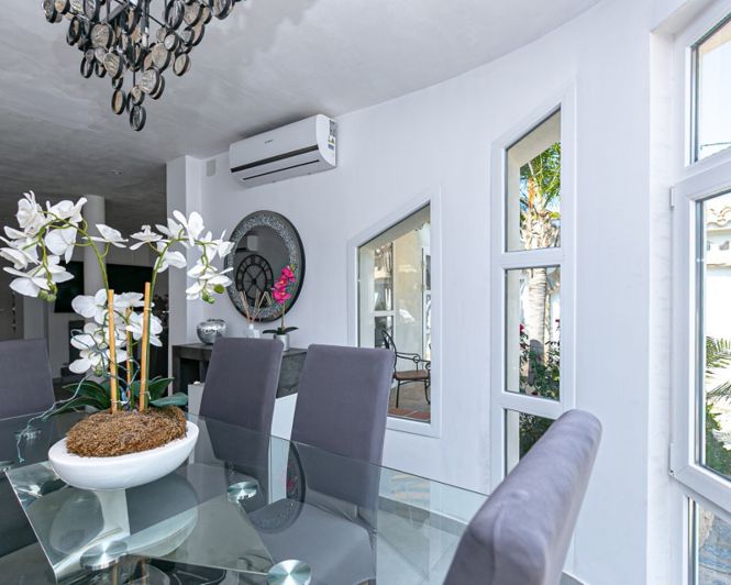 Image No.12-6 Bed Villa for sale