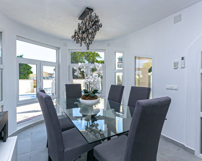 Image No.13-6 Bed Villa for sale