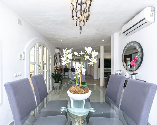 Image No.15-6 Bed Villa for sale