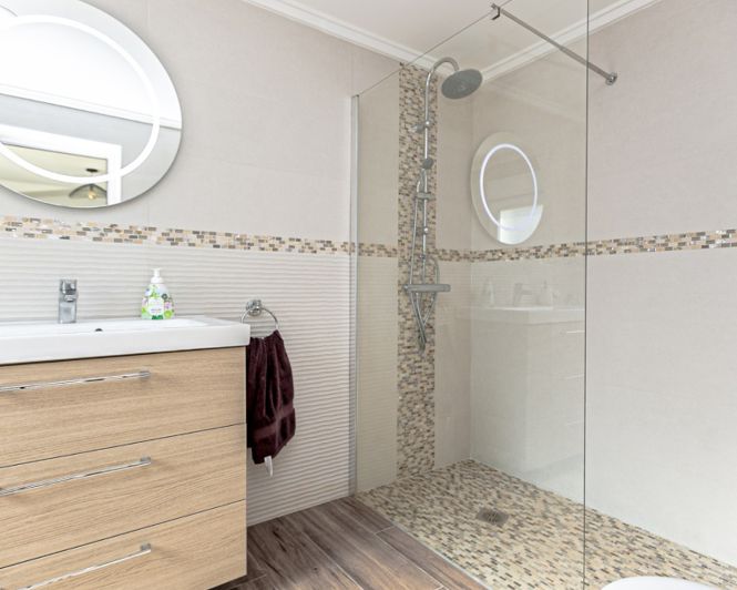 Image No.40-6 Bed Villa for sale