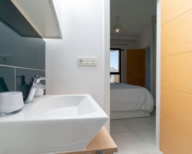 Image No.21-2 Bed Apartment for sale