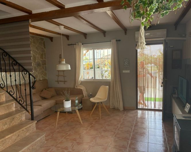 Image No.11-3 Bed Townhouse for sale