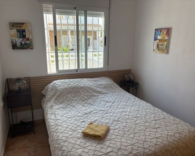 Image No.20-3 Bed Townhouse for sale