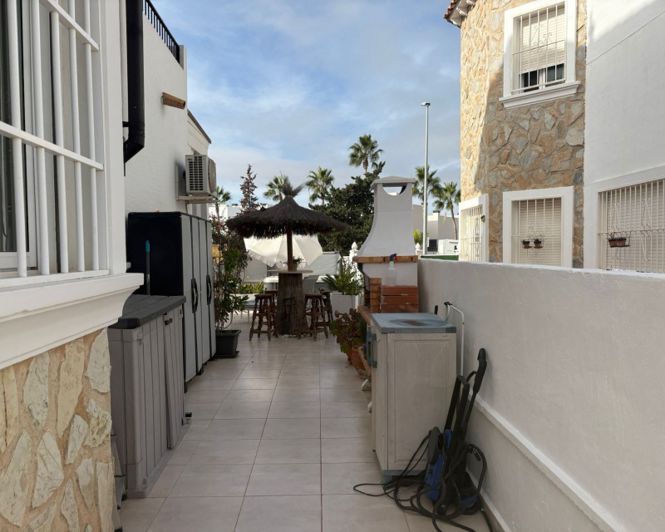 Image No.27-3 Bed Townhouse for sale