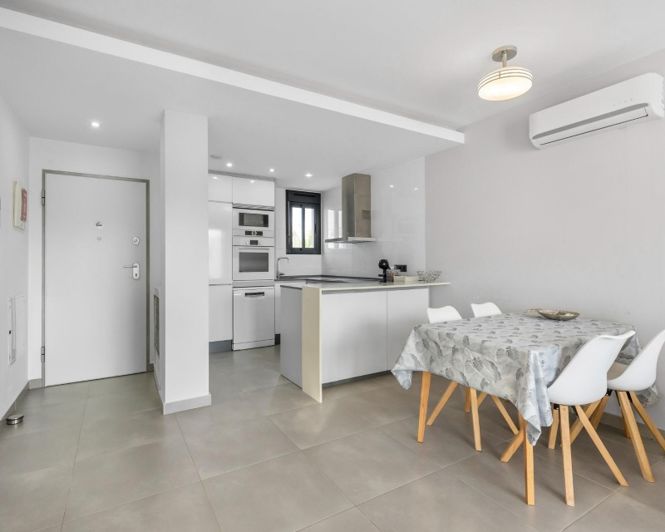 Image No.9-2 Bed Apartment for sale
