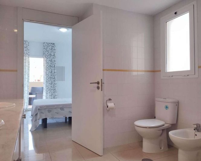Image No.20-2 Bed Apartment for sale