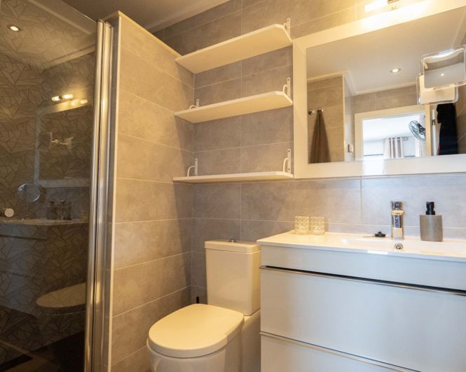 Image No.23-3 Bed Apartment for sale