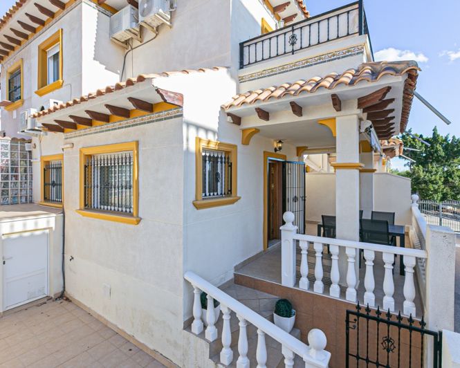 Image No.2-Villa de 3 chambres à vendre à Playa Flamenca