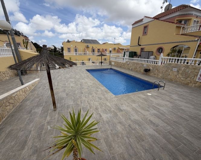 Image No.14-2 Bed Townhouse for sale