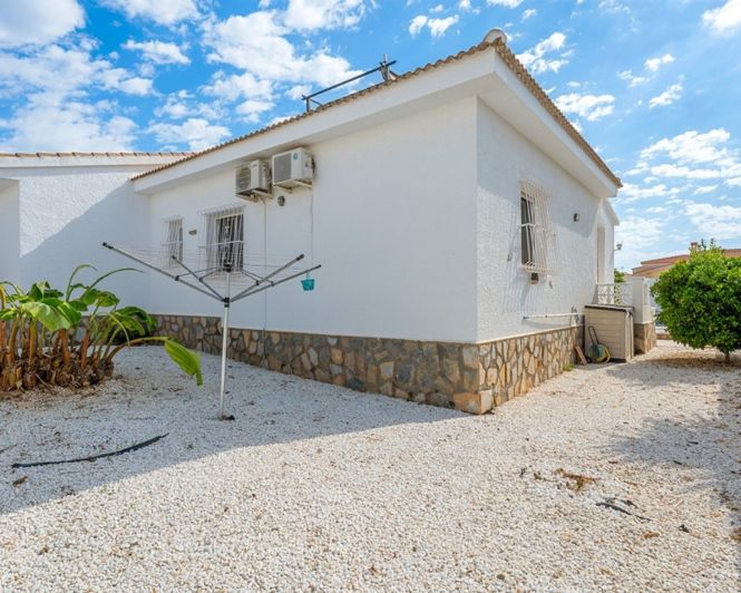 Image No.26-3 Bed Villa for sale