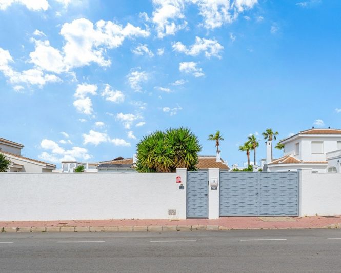 Image No.29-3 Bed Villa for sale