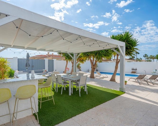 Image No.7-3 Bed Villa for sale