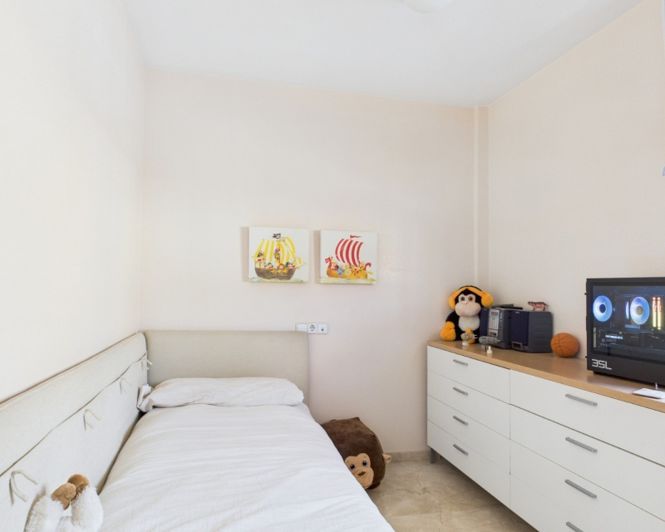 Image No.18-3 Bed Townhouse for sale
