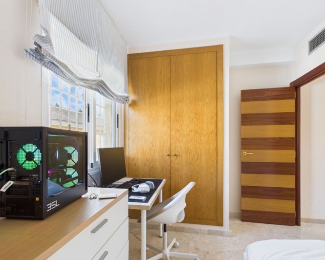 Image No.19-3 Bed Townhouse for sale