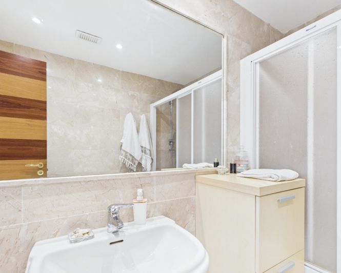 Image No.24-3 Bed Townhouse for sale