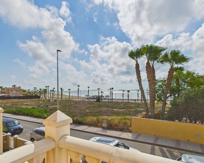 Image No.28-3 Bed Townhouse for sale
