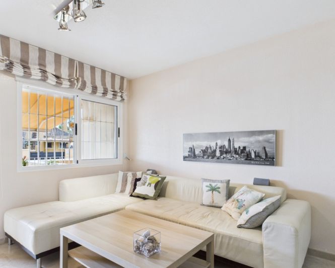 Image No.30-3 Bed Townhouse for sale