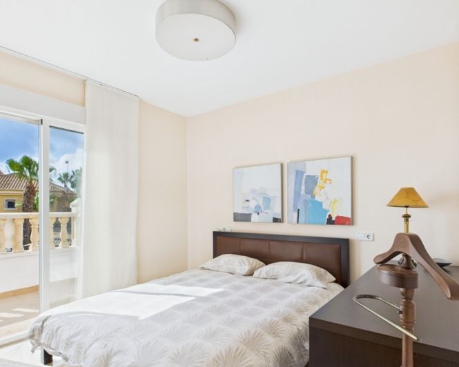Image No.4-3 Bed Townhouse for sale