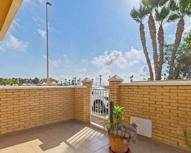 Image No.6-3 Bed Townhouse for sale