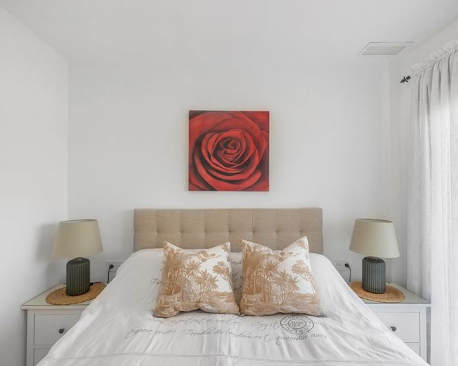Image No.20-2 Bed Apartment for sale