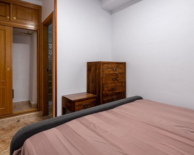 Image No.20-2 Bed Apartment for sale