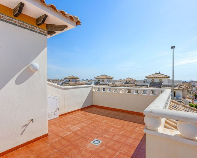 Image No.24-2 Bed Townhouse for sale
