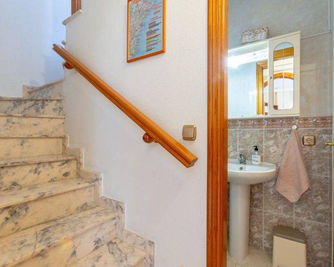 Image No.17-2 Bed Villa for sale