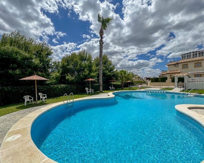 Image No.7-2 Bed Villa for sale