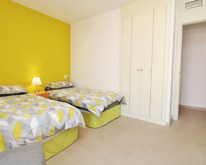 Image No.19-3 Bed Apartment for sale