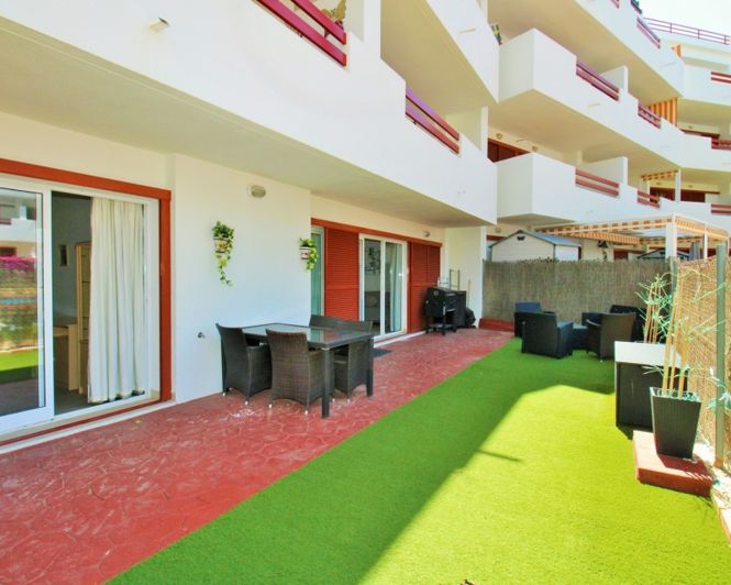 Image No.20-3 Bed Apartment for sale