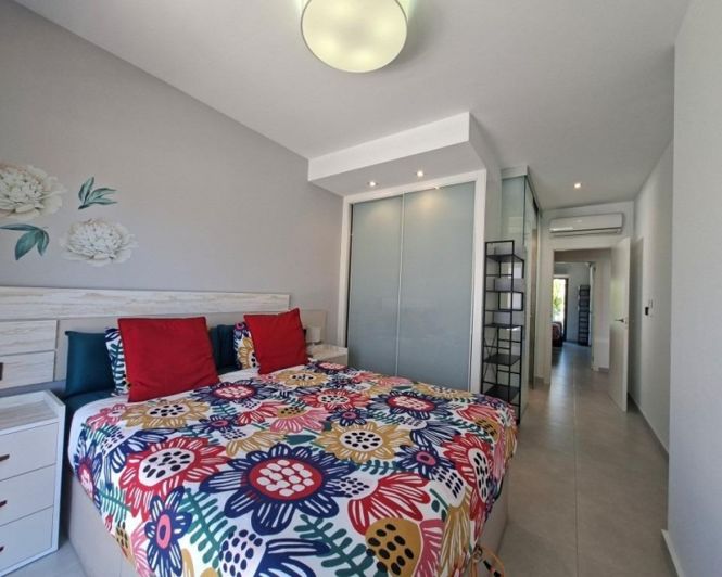 Image No.12-2 Bed Apartment for sale