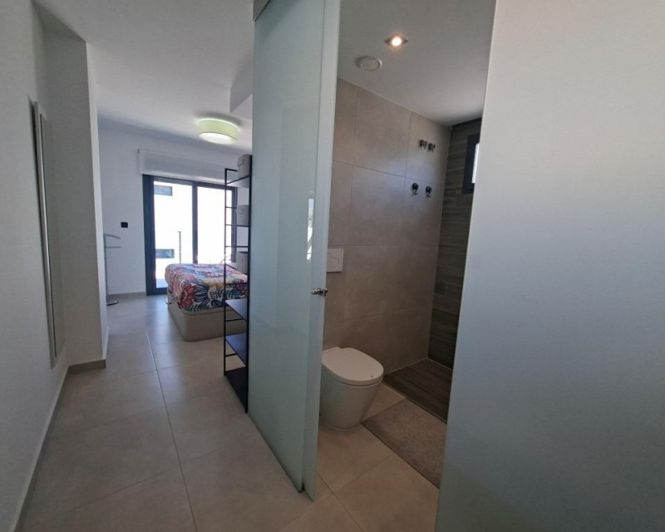 Image No.17-2 Bed Apartment for sale