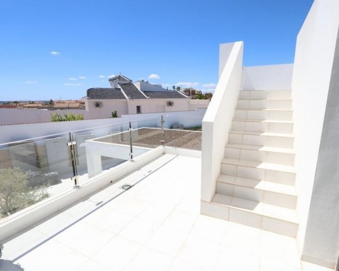 Image No.19-3 Bed Villa for sale