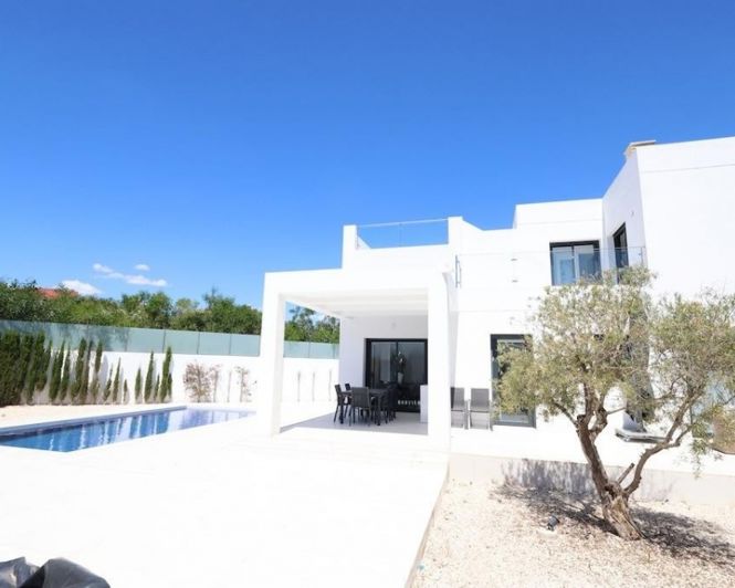 Image No.2-3 Bed Villa for sale