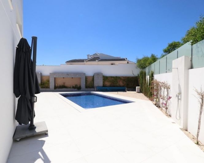 Image No.25-3 Bed Villa for sale