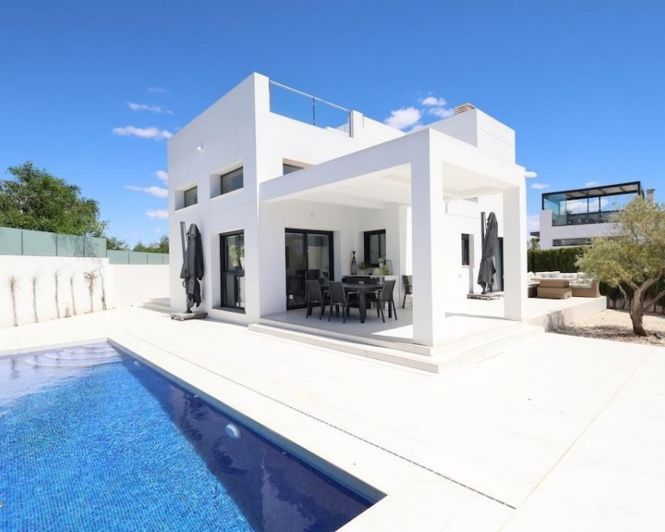 Image No.26-3 Bed Villa for sale