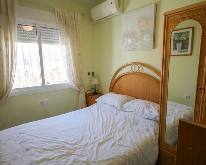 Image No.16-3 Bed Townhouse for sale