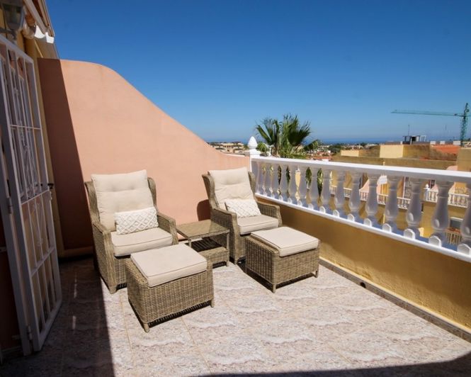 Image No.18-3 Bed Townhouse for sale