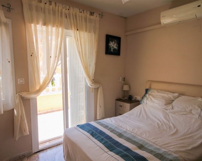 Image No.22-3 Bed Townhouse for sale