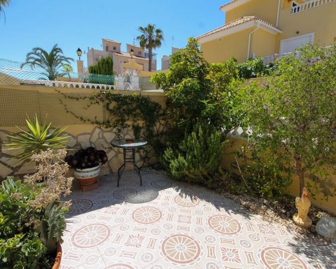 Image No.24-3 Bed Townhouse for sale