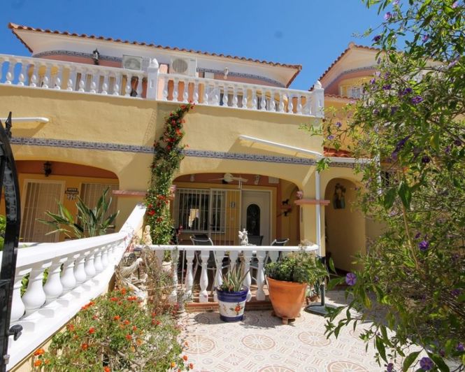 Image No.27-3 Bed Townhouse for sale