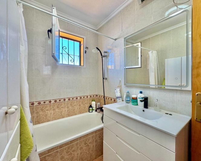 Image No.20-3 Bed Villa for sale