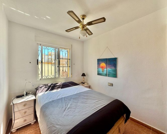 Image No.24-3 Bed Townhouse for sale