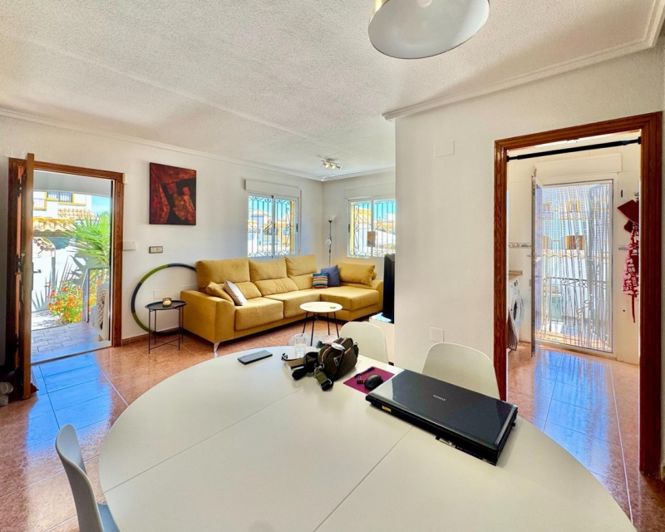 Image No.3-3 Bed Townhouse for sale
