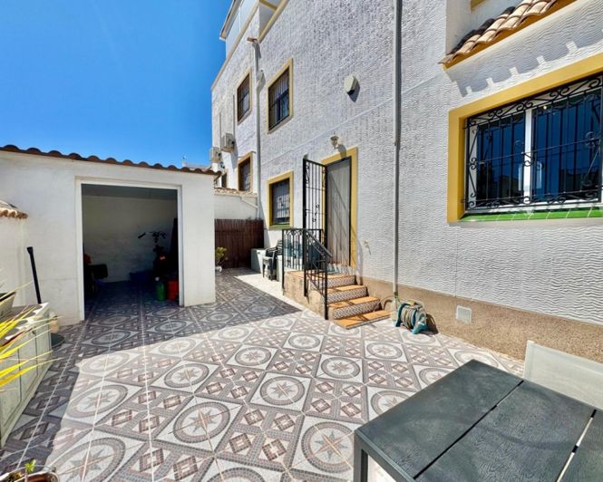 Image No.40-3 Bed Villa for sale