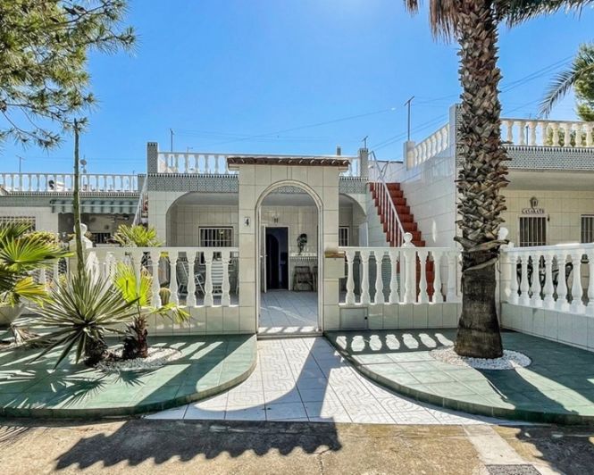 Image No.16-2 Bed Townhouse for sale