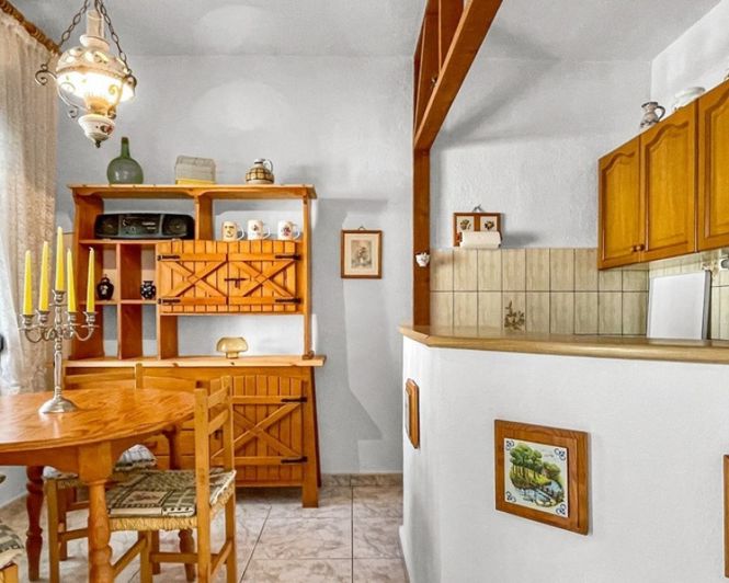 Image No.7-2 Bed Townhouse for sale